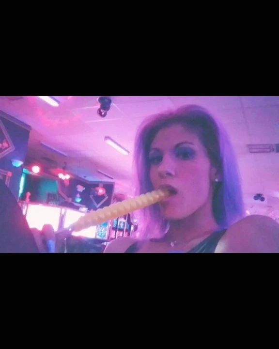 Kali Coast sucks Pockets Deep Down Her Throat
