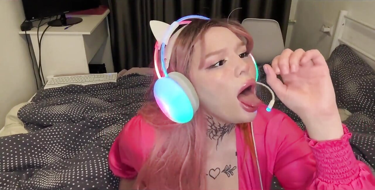 JOI: with a Passionate Streamer-gamer