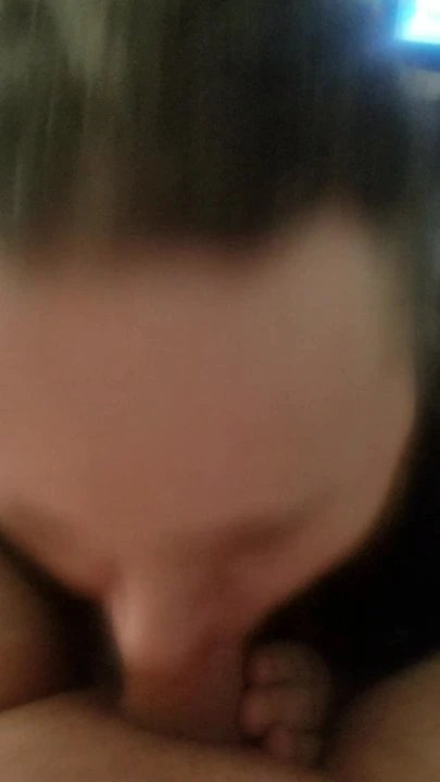 Random Grindr Hotel Blowjob Clip