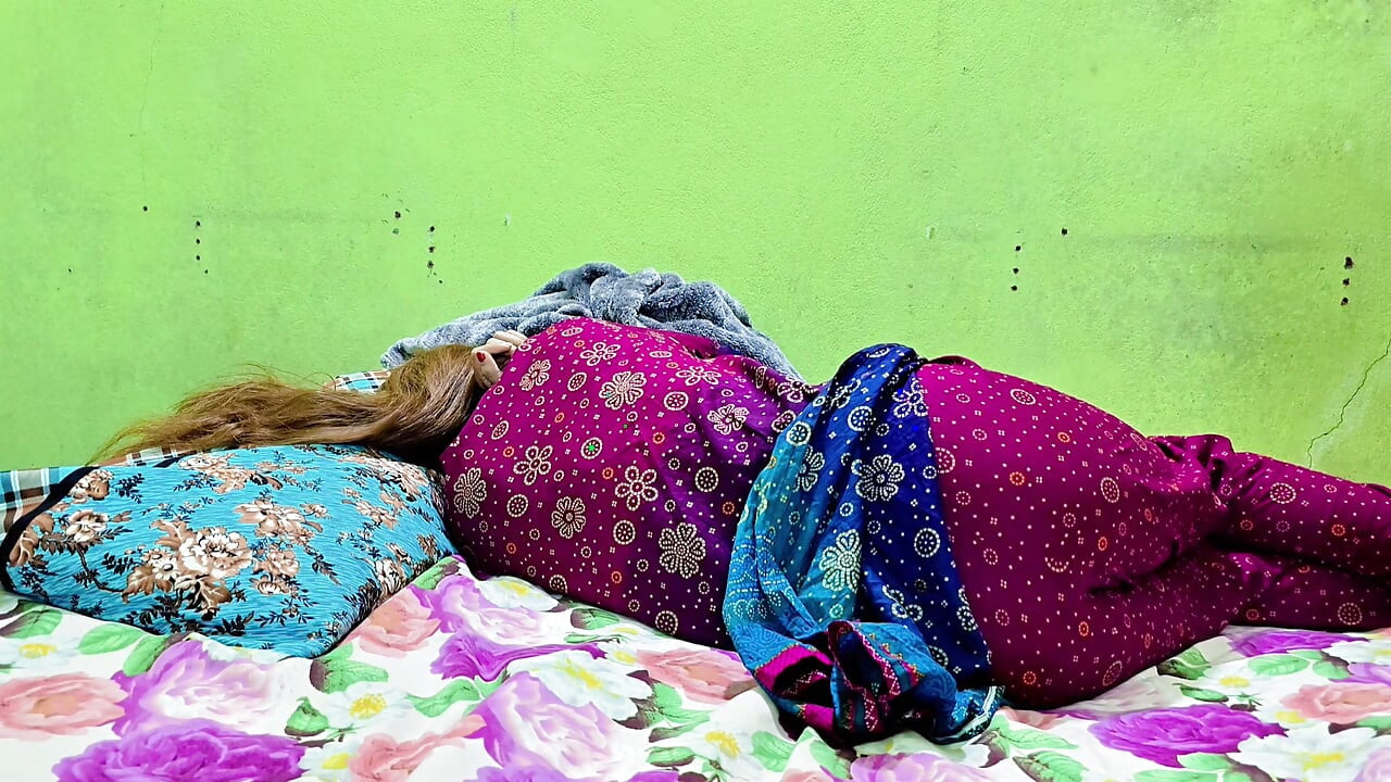 Indian Bhabi ki Chut men Fingering ki