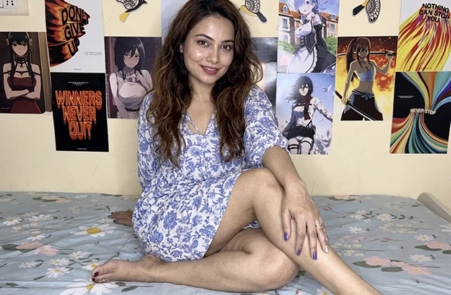 Indian bhabhi doggystyle fucked and accidental creampie.