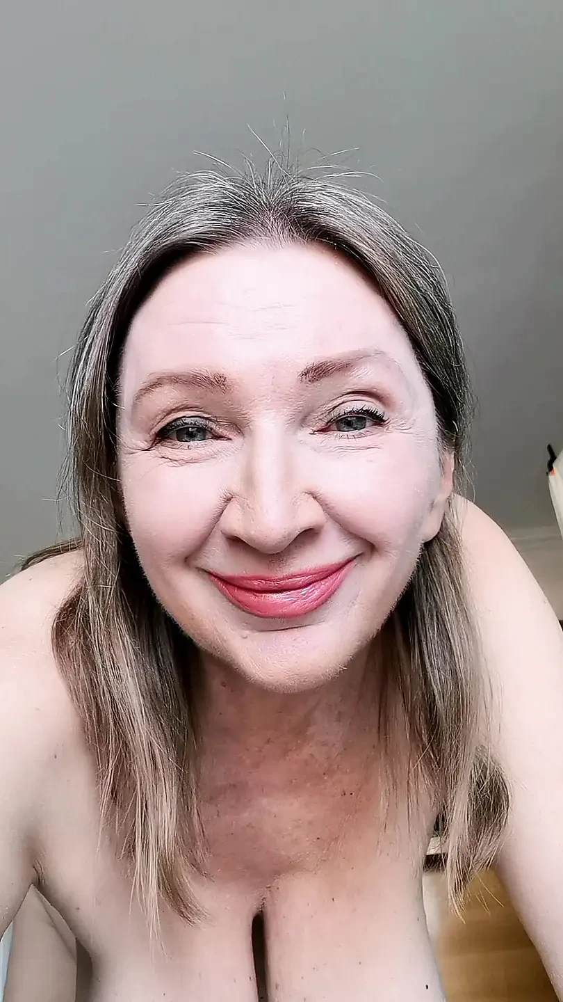 Amateur,milf,busty gilf,big natural tits