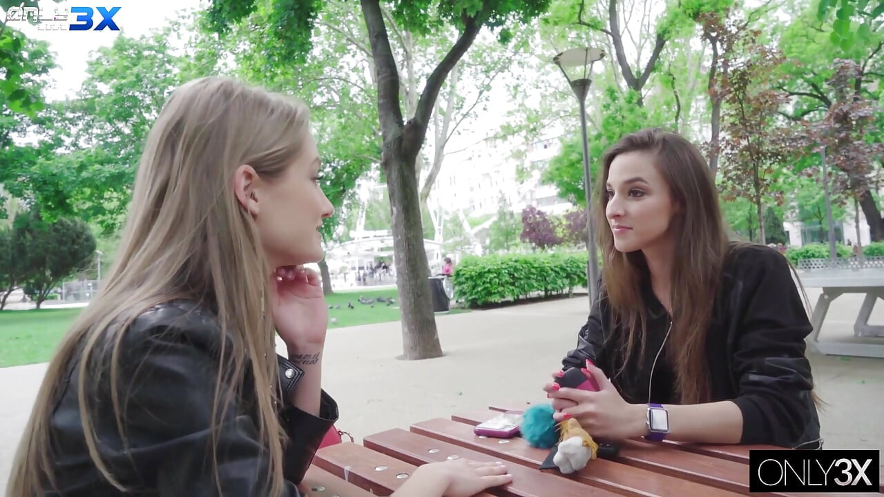 Sweeties Alyssa Reece dan Tiffany Tatum bekerjasama untuk mengongkek Mike Angelo Premium Edit Only3x yang hilang