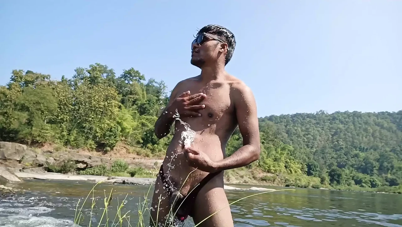 River advanture jordiweek video shoot korte time achanak camera Pani me gir goya