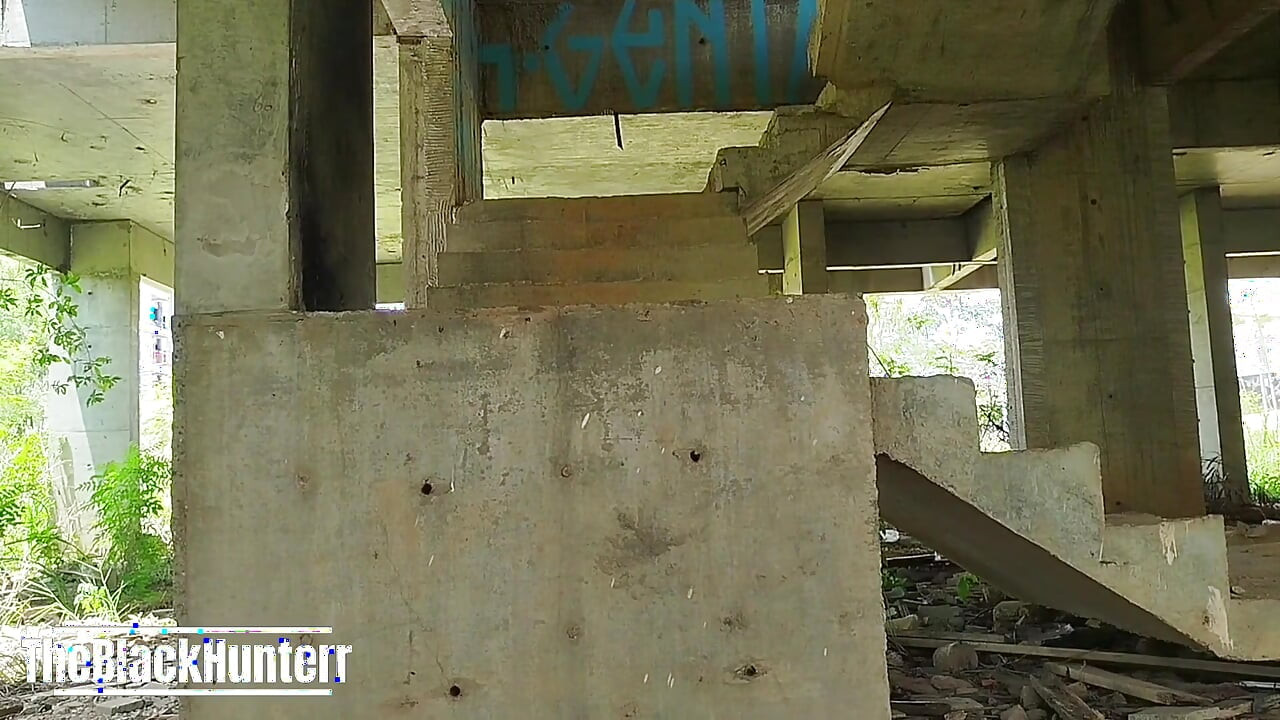 Ugly a Big Dildo in My Ass in Construction