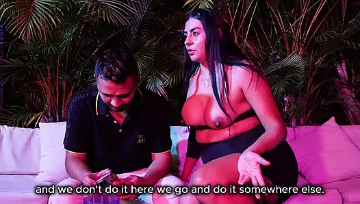 Bir Barda Büyük Götlü Ve Ateşli Hamile Bir Kadınla Tanışıyorum Ve Amına Boşalana Kadar Onu Beceriyorum