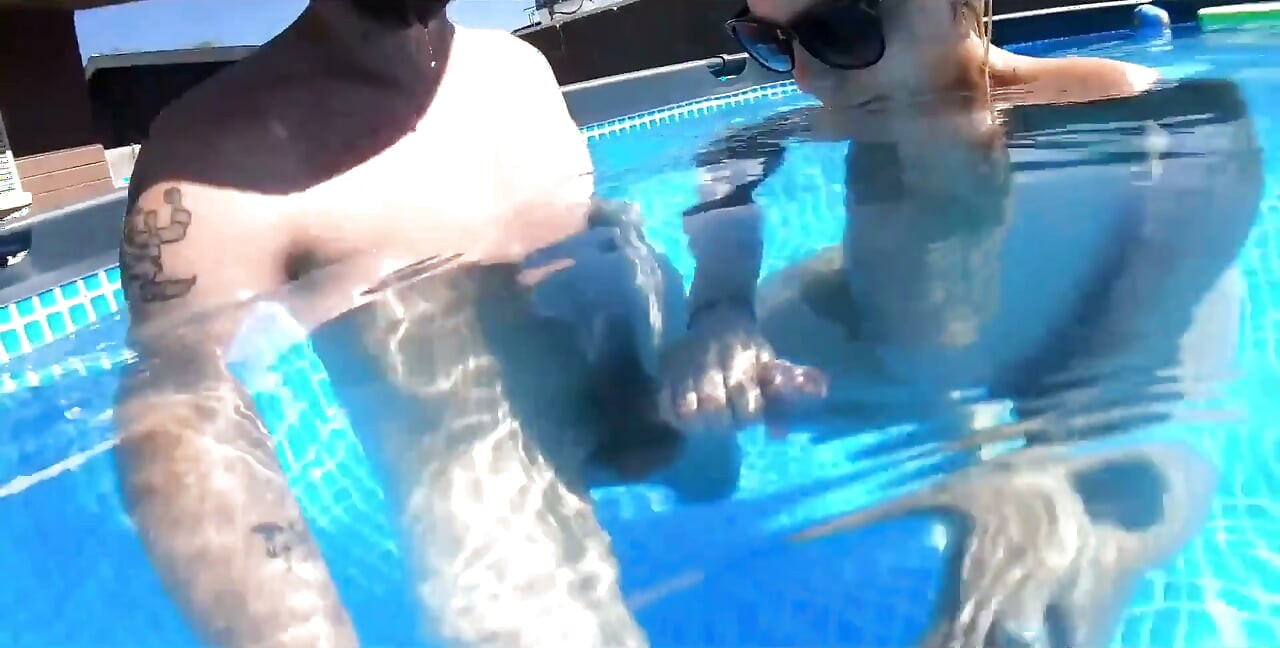 Pregnant Pool Sex Young MILF! Putting on a Show for the Neighbors