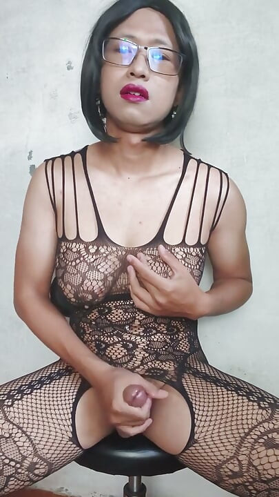 Big Tits Tranny Mitha Zhe Handjobs