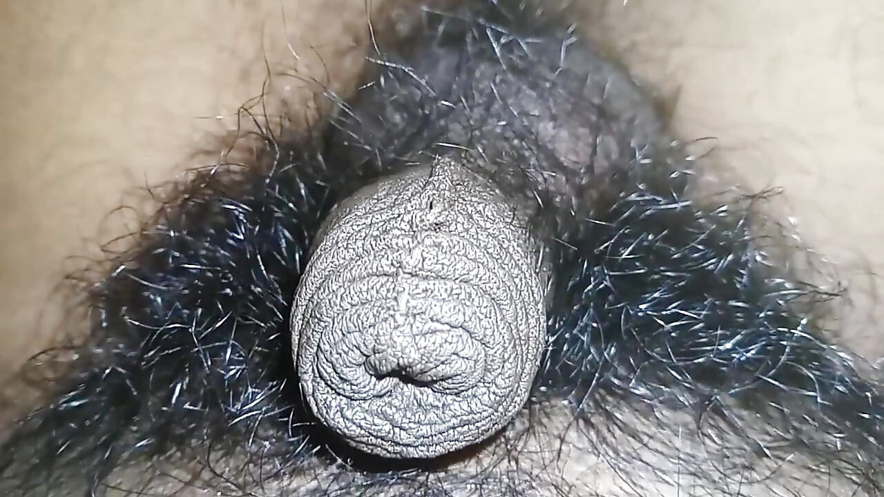 Sheela Bhabhi took out the water from my penis.