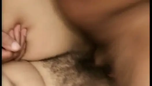 Amatör Alman sürtük yatak odasında sert sikiliyor