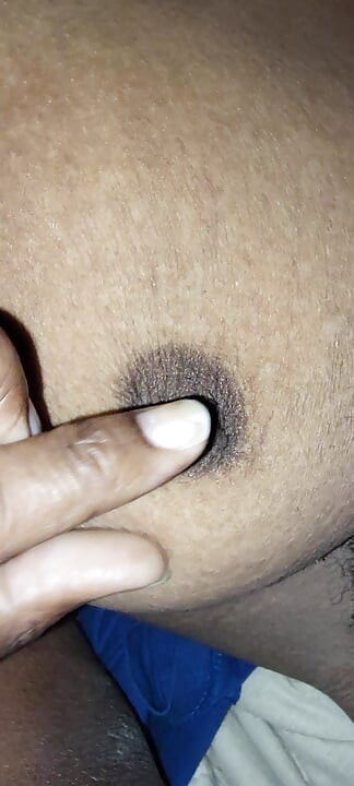 Bare kale stan aur sakht nipals ke sath khelne ka piovi