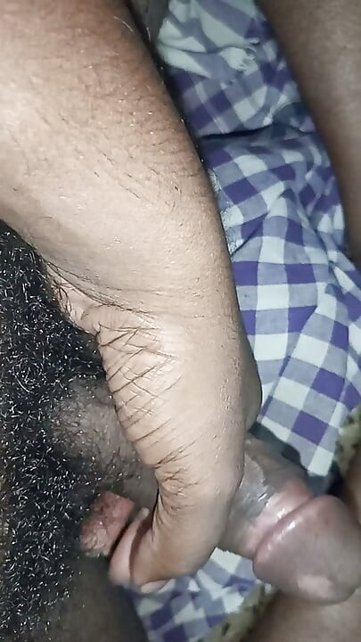 هندي بينيك كس أسود كبير ويبوس شفايفه