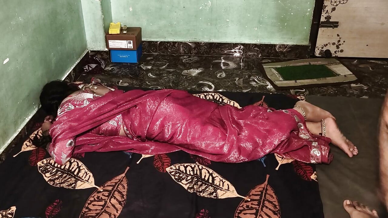 Video seks cewek India Desi doggy style dihajar keras sampai orgasme penuh