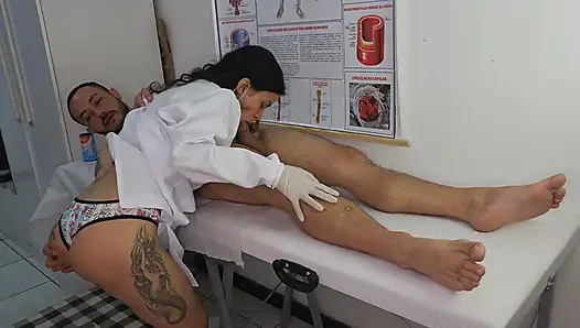 Hasta hemşirenin önünde ereksiyon kontrolü yapamıyor