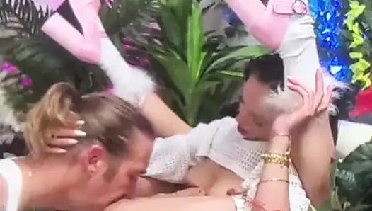 Экшн раком с Christina Sage сводит Bryan с ума!