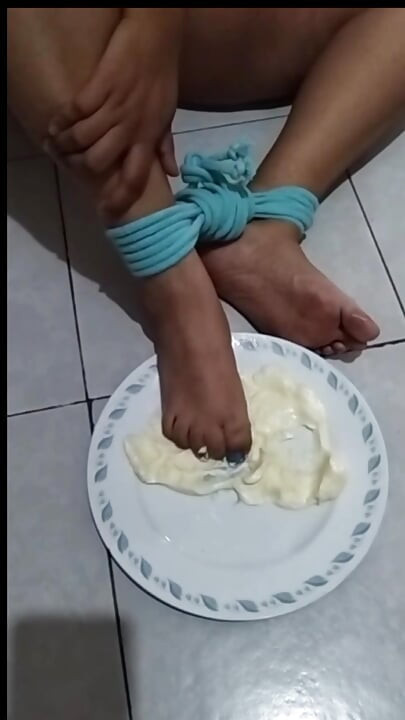 JOI Instructions to come while I give you a with my feet