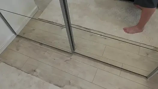 Gerçek (sarkık) yarağım giderek büyüyor ve kalınlaşıyor