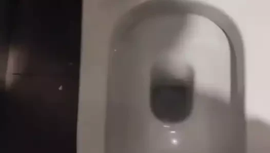 büyük bir işemek