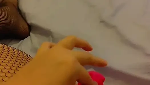 I'm shaking my ass and pussy