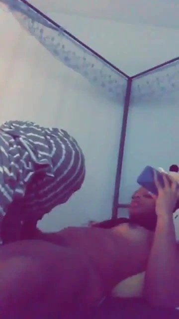 Bú cô ấy tốt