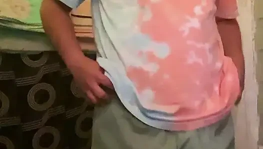 Can’t Keep My Hands Still