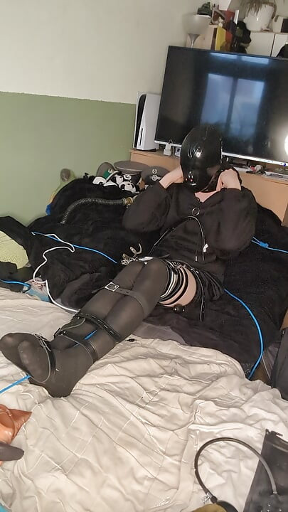 enyoing my vibrator and inflatebel but plug