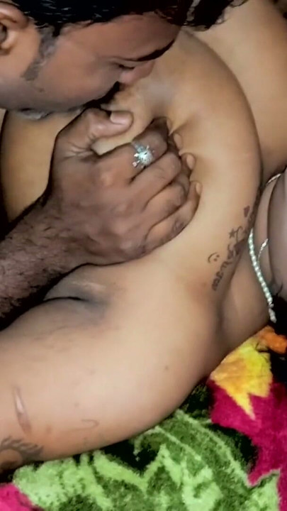 Biwi ne gharme nehi chodnedia, Isliye larka ne sonaghachi akea choda..tightly fucking | Clip 2