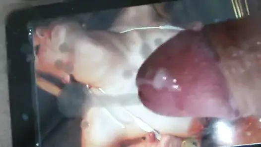 Jennatilia tüm cesareti tossertims toplarından alıyor