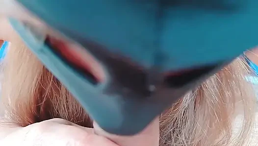 Göğüslerimi sik, beni daha sert sik, Sabrinahole iş başında