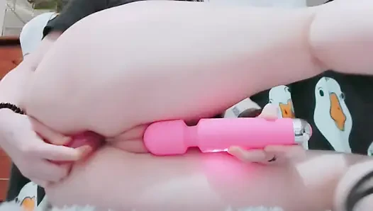Memekku berubah jadi kental dari vibrator dan mainan anal, penetrasi ganda, aku muncrat