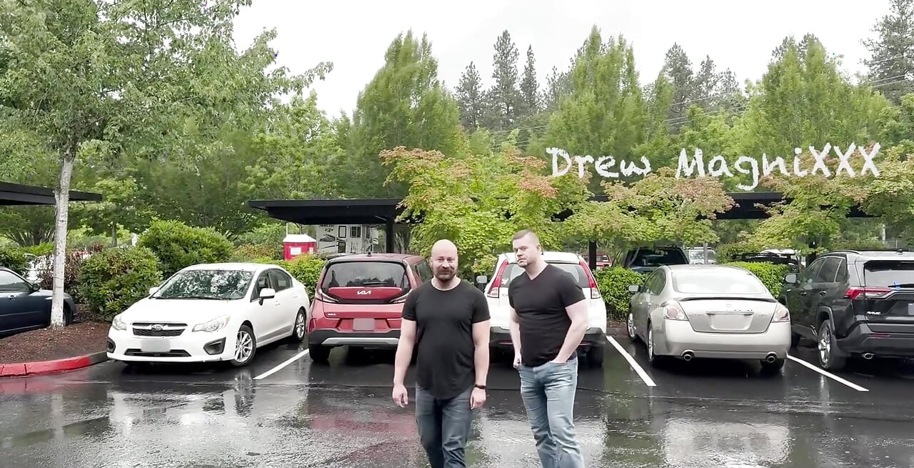 Muscle Stepdaddy Gets Fucked by Two Big Dicked Bears