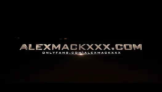 Латина-бомба обожает трахаться как маленькую шлюшку - Luna Star