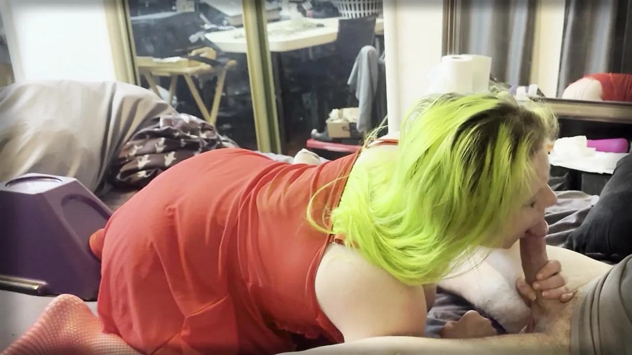 Next Door Dolly and Stunt Cock - Thrusting Vibrator Swallow Blowjob
