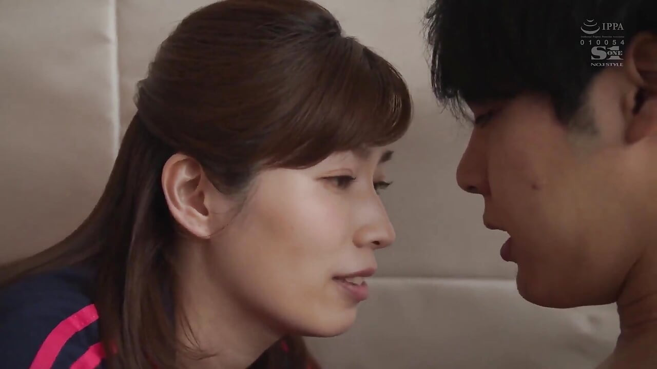 정액이 어디서 나오는지 보여줘. 걸레 선생님이 매일 나를 사정하게 만든다. 2부