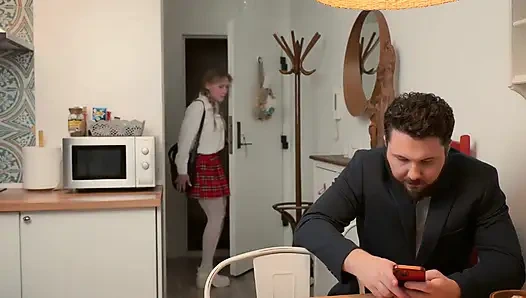 Kız öğrenci İngilizce dersi için geldi ama onun yerine anal eğitim aldı