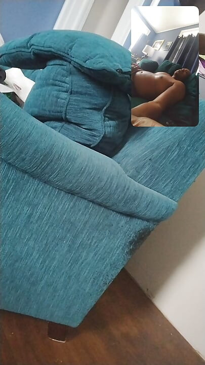 Continuo felizmente casado com uma vizinha puta. E amigo de uma.