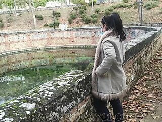 Caminante cachonda quiere que la folle cuando estamos en el bosque