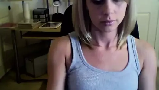 El perfecto culo y tetas de Kylie en la webcam