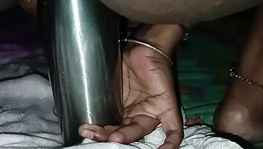 Bhabhi Ne pura botal chut me dal diya
