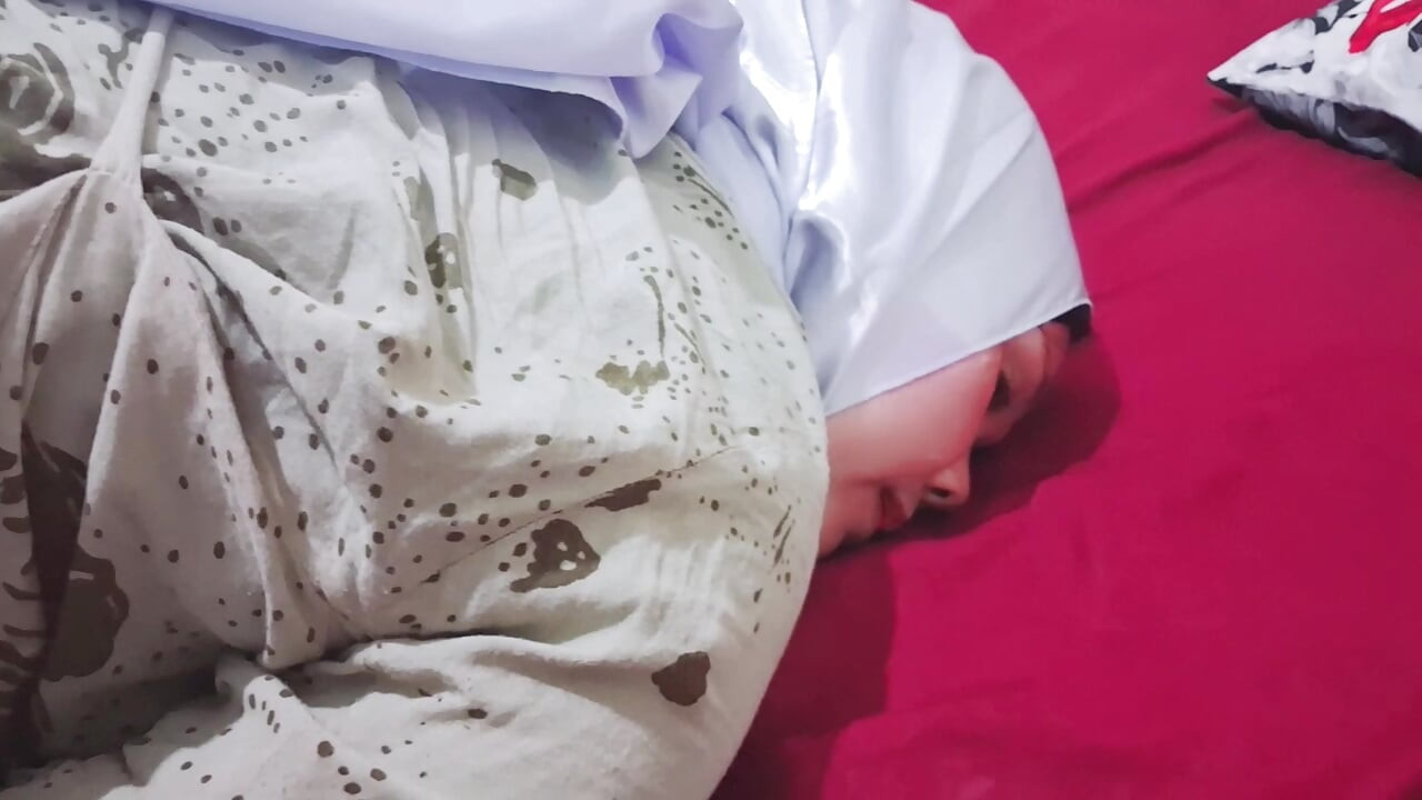 Hijab woman in anal sex until rebelling and screaming