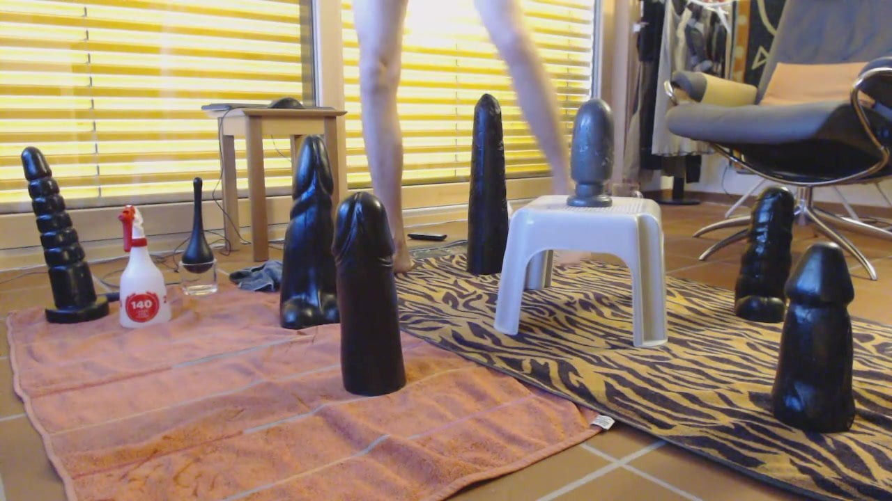 hocker13 monster dildo session 17.12.17