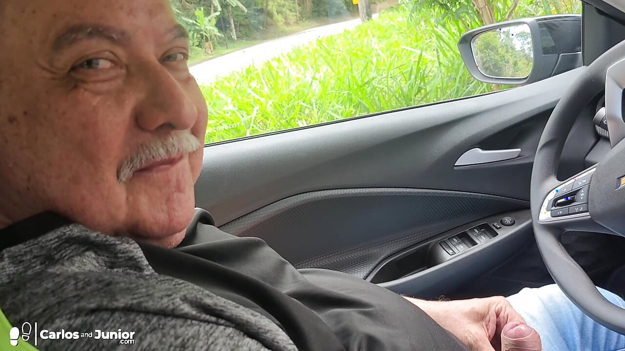 Daddy Getting Sucked off by His Boy in the Car