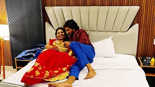 Lal pari jesi hot hardcore lady bathroom m mili uske sath sex karne ke leye bat hui phle wo na bolrhi thii fir usne soft sex karne ke leye k