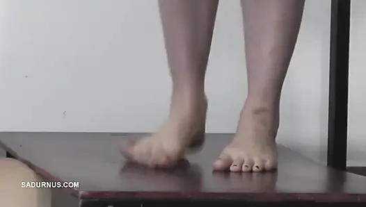 The Slave Will Not Have an Orgasm Under Mistress Cassy's Bare Feet