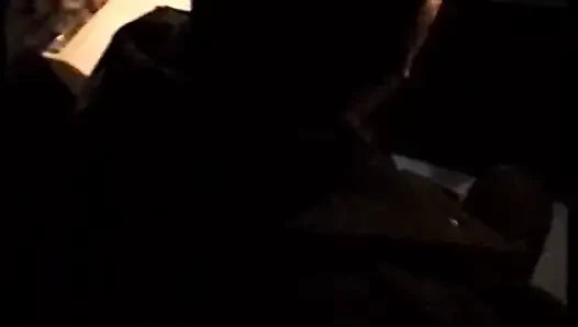 Tante sange ini nyepong kontol sampai tenggorokan di toko