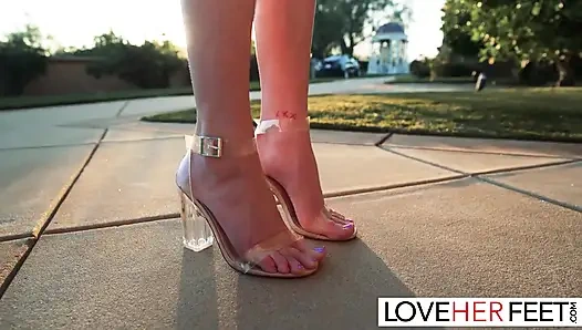 JOI fuß necken mit der süßen blondine hayley reed