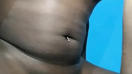 i play my mature 52year old sexy feet.