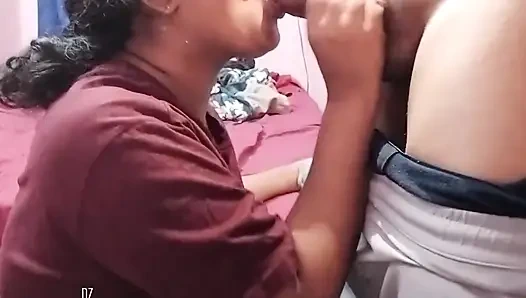 Yaramaz üniversite öğrencisi döl yemek istiyor Hintçe ses