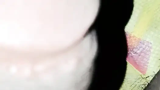 Bihar-Mama fickt gerne Dirty Poojas großen schwarzen Schwanz und nimmt ihr tief in die Kehle