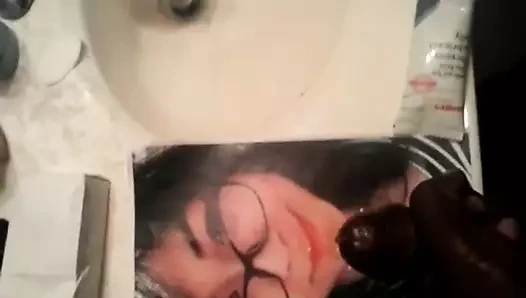 Tatlı bir Asyalıya döl haraç